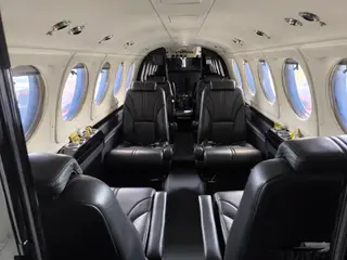King Air B200 BlackHawk — miniatura 2